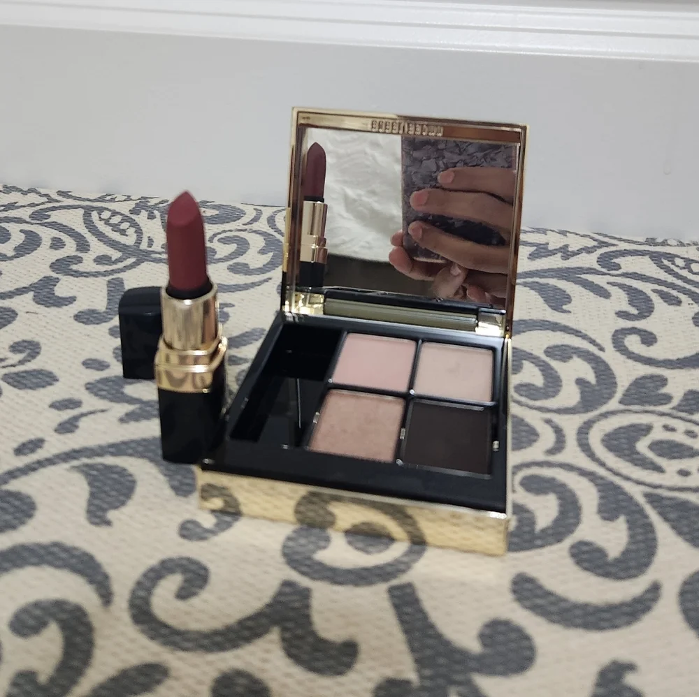 SOLD....! BOBBI BROWN Limited Edition Lipstick and Eye Shadow Kit in PARTY TO GO - Picture 6 of 6